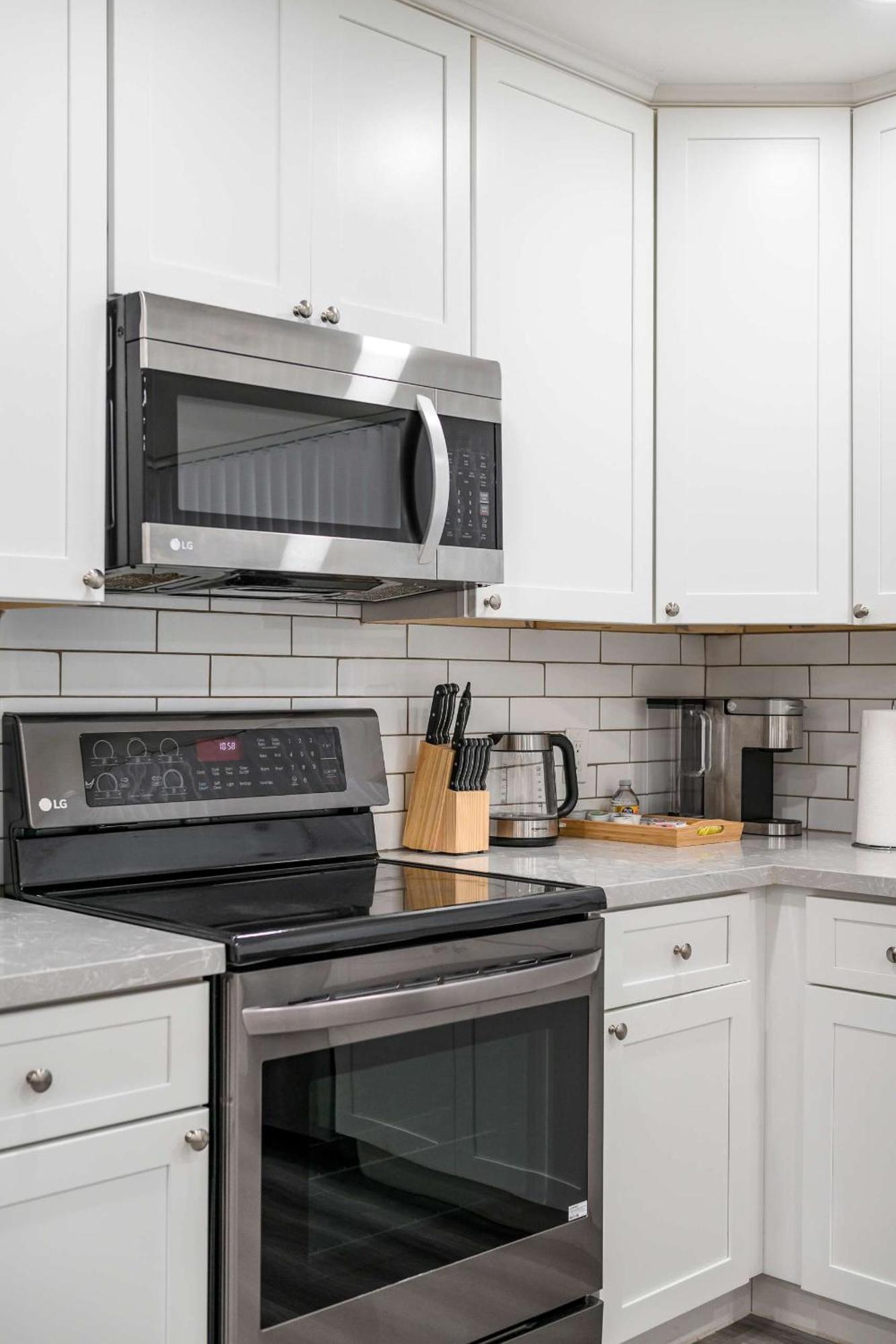 New Renovated 2b2b Self Checkin Free Parking 1 Apartment *